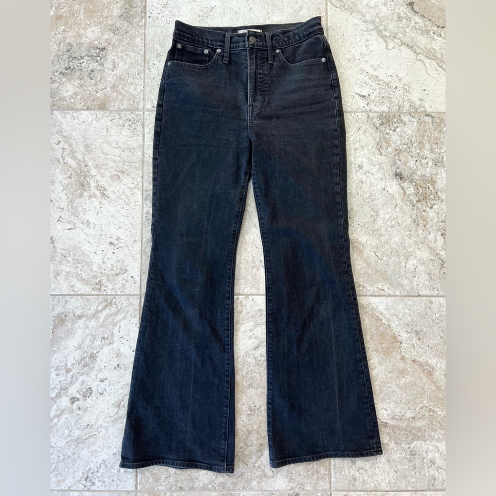 Madewell The Perfect Vintage Flare Denim Jean in Sherborn Black Wash, size 27